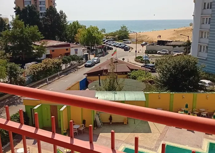 златна дюна - до южния плаж на *