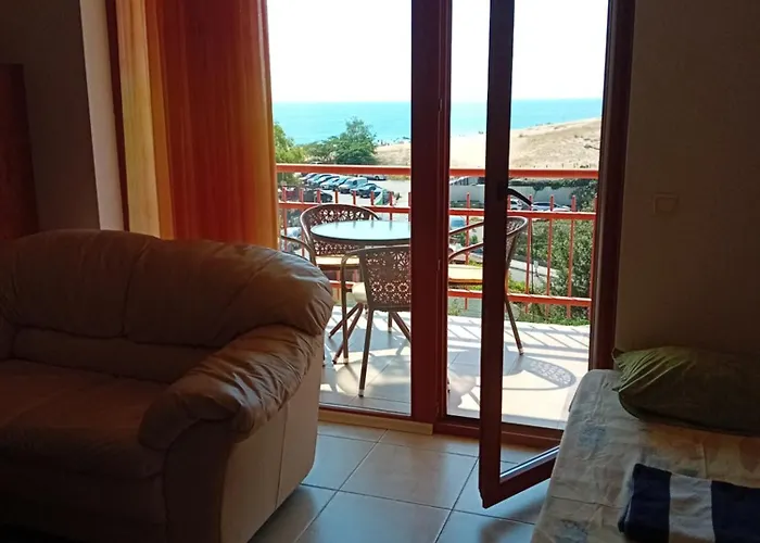 златна дюна - до южния плаж на *